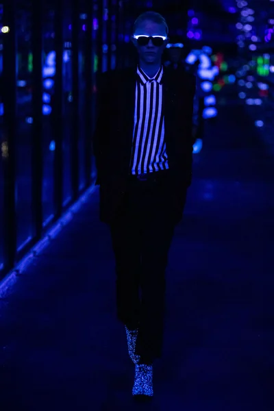 Look 80